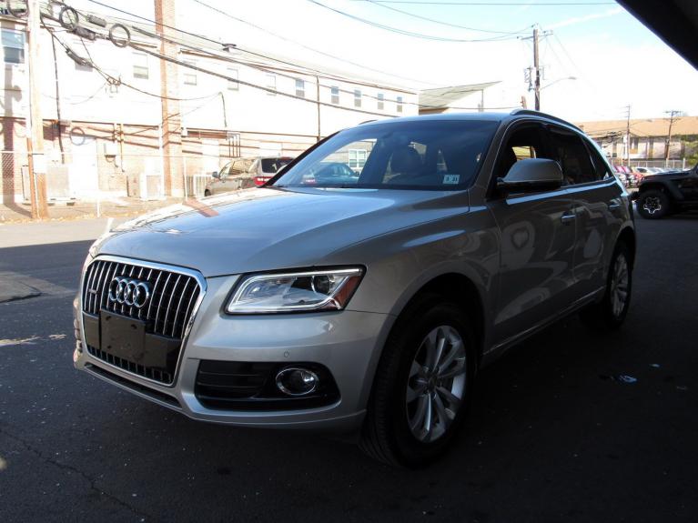 Used 2016 Audi Q5 Premium Plus for sale Sold at Victory Lotus in New Brunswick, NJ 08901 4