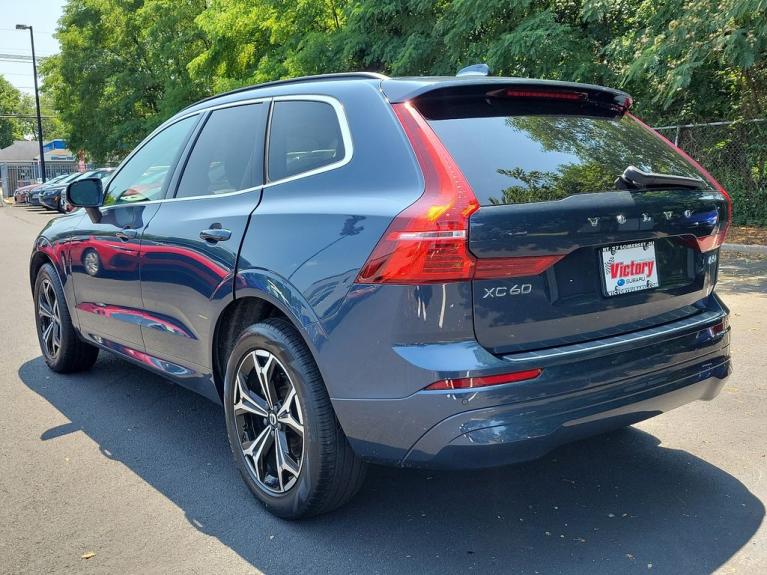 Used 2022 Volvo XC60 B5 Momentum for sale Sold at Victory Lotus in New Brunswick, NJ 08901 4