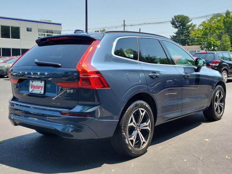 Used 2022 Volvo XC60 B5 Momentum for sale Sold at Victory Lotus in New Brunswick, NJ 08901 6