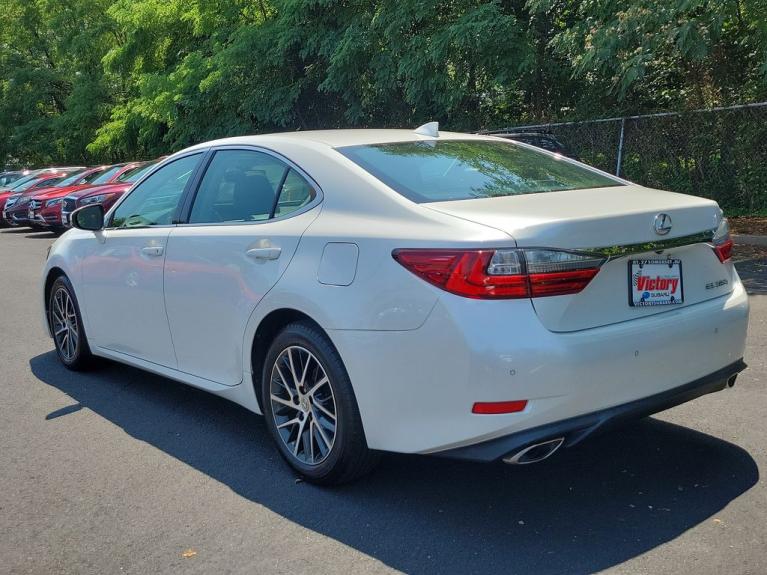 Used 2016 Lexus ES 350 for sale Sold at Victory Lotus in New Brunswick, NJ 08901 4