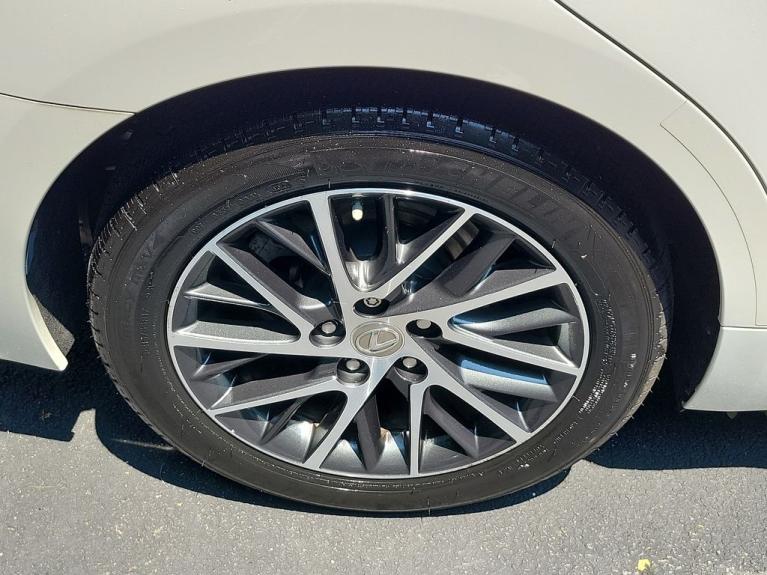 Used 2016 Lexus ES 350 for sale Sold at Victory Lotus in New Brunswick, NJ 08901 7