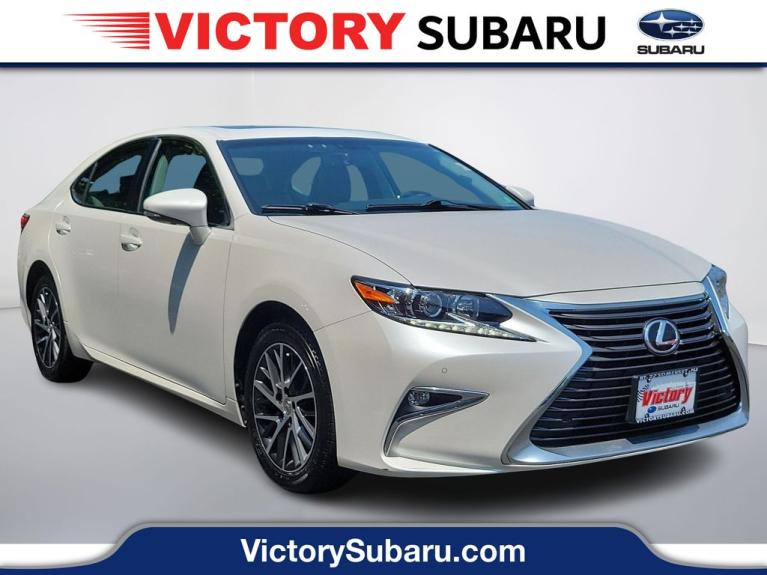 Used 2016 Lexus ES 350 for sale Sold at Victory Lotus in New Brunswick, NJ 08901 1