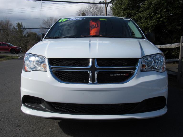 Used 2019 Dodge Grand Caravan SE for sale Sold at Victory Lotus in New Brunswick, NJ 08901 3