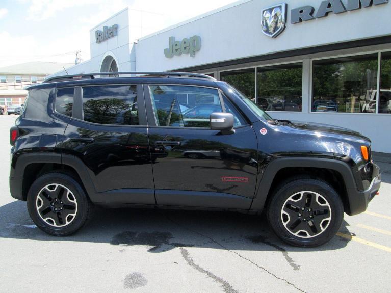 Used 2016 Jeep Renegade Trailhawk for sale Sold at Victory Lotus in New Brunswick, NJ 08901 8