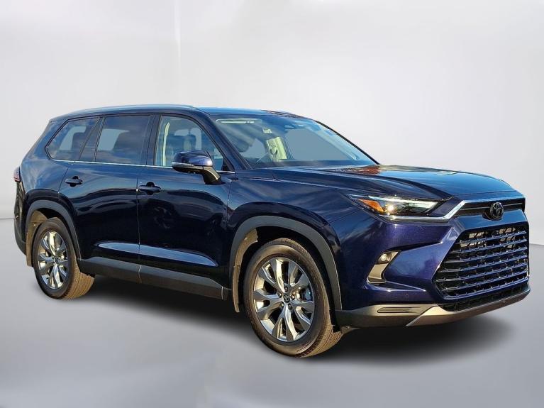 Used 2025 Toyota Grand Highlander Hybrid Limited for sale Sold at Victory Lotus in New Brunswick, NJ 08901 1