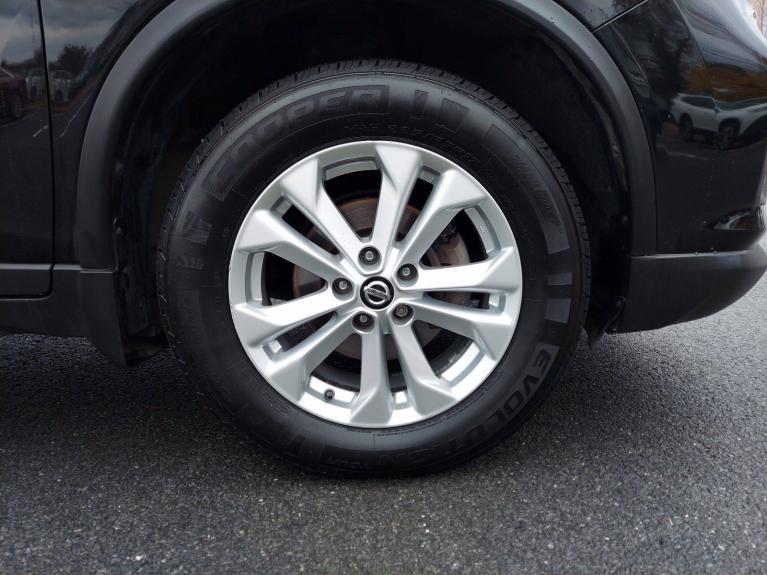 Used 2018 Nissan Rogue S for sale Sold at Victory Lotus in New Brunswick, NJ 08901 8