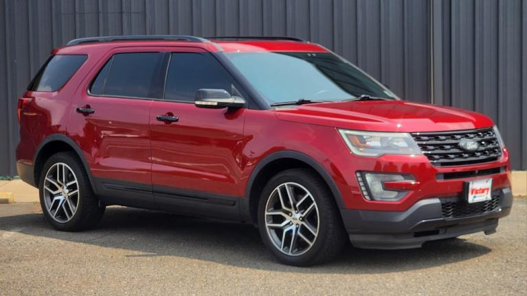 Used 2017 Ford Explorer Sport for sale Sold at Victory Lotus in New Brunswick, NJ 08901 7