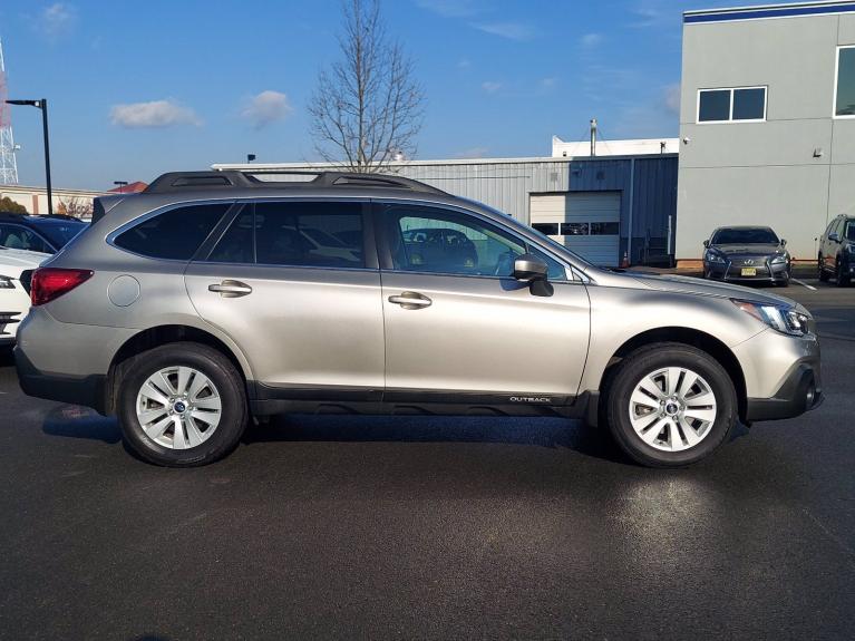 Used 2019 Subaru Outback Premium for sale Sold at Victory Lotus in New Brunswick, NJ 08901 7