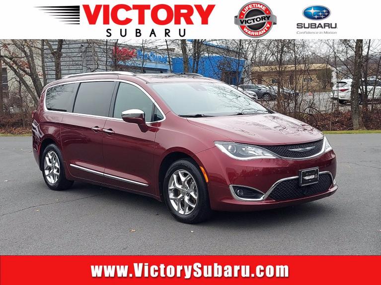 Used 2017 Chrysler Pacifica Limited for sale Sold at Victory Lotus in New Brunswick, NJ 08901 1