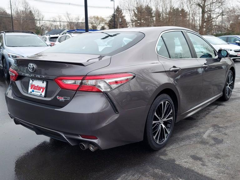 Used 2018 Toyota Camry SE for sale Sold at Victory Lotus in New Brunswick, NJ 08901 6