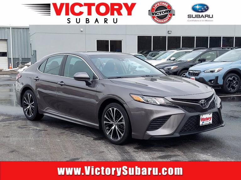 Used 2018 Toyota Camry SE for sale Sold at Victory Lotus in New Brunswick, NJ 08901 1