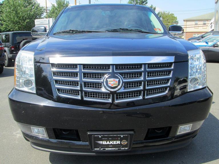 Used 2013 Cadillac Escalade Luxury for sale Sold at Victory Lotus in New Brunswick, NJ 08901 3