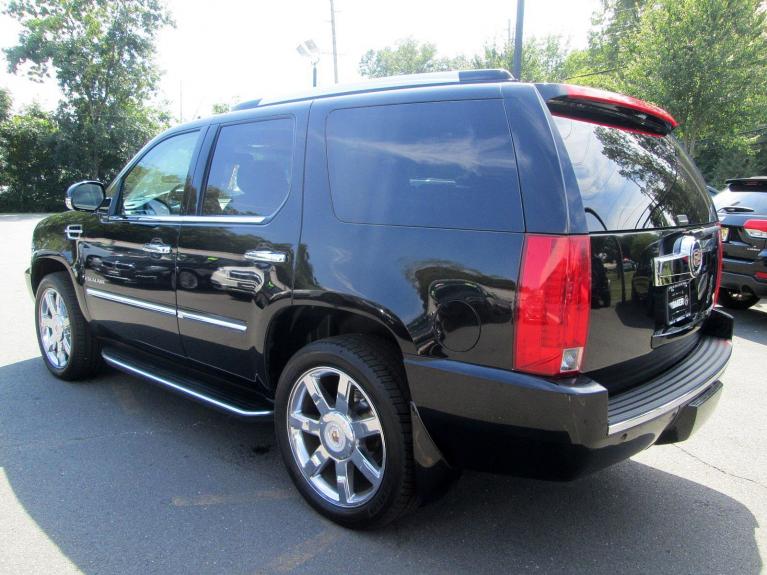 Used 2013 Cadillac Escalade Luxury for sale Sold at Victory Lotus in New Brunswick, NJ 08901 5