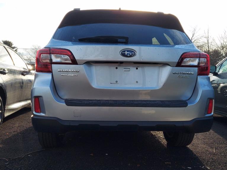 Used 2016 Subaru Outback 2.5i Limited for sale Sold at Victory Lotus in New Brunswick, NJ 08901 4