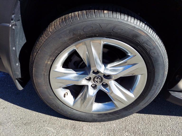 Used 2019 Toyota Highlander Limited Platinum for sale Sold at Victory Lotus in New Brunswick, NJ 08901 8