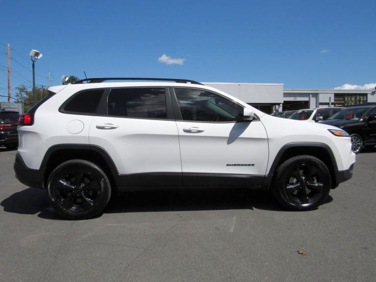 Used 2017 Jeep Cherokee High Altitude for sale Sold at Victory Lotus in New Brunswick, NJ 08901 8