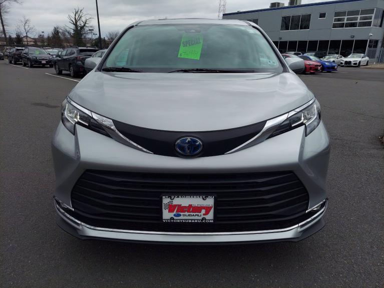 Used 2021 Toyota Sienna XLE for sale Sold at Victory Lotus in New Brunswick, NJ 08901 2
