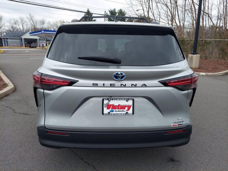 Used 2021 Toyota Sienna XLE for sale Sold at Victory Lotus in New Brunswick, NJ 08901 5