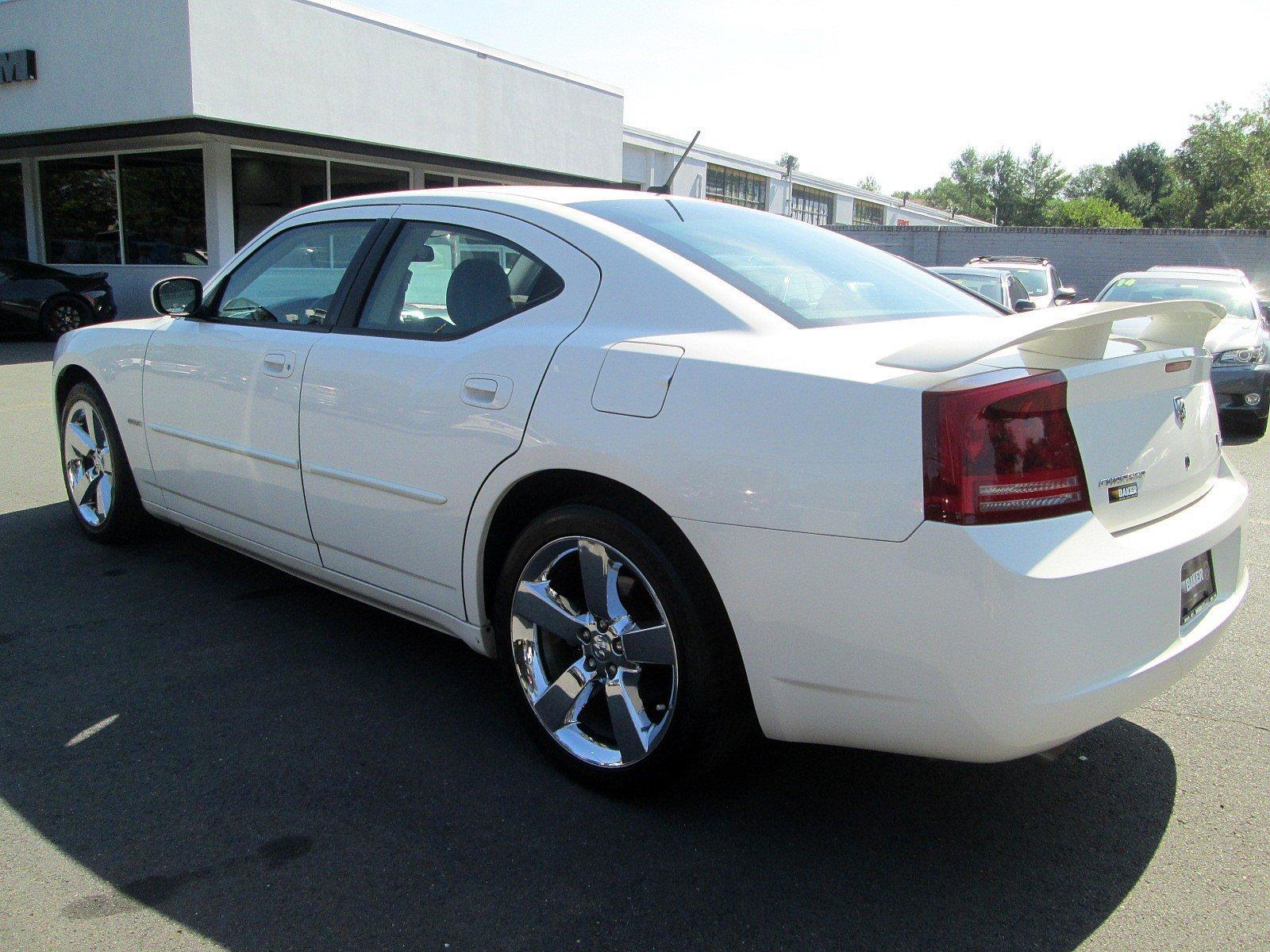 2008 dodge charger rt white