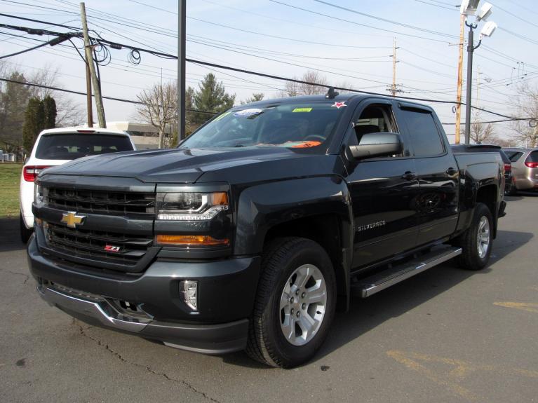 Used 2017 Chevrolet Silverado 1500 LT for sale Sold at Victory Lotus in New Brunswick, NJ 08901 4