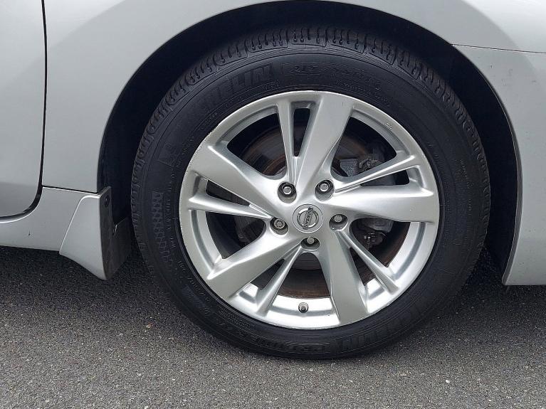Used 2014 Nissan Altima 2.5 SL for sale Sold at Victory Lotus in New Brunswick, NJ 08901 8