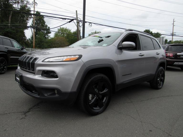 Used 2018 Jeep Cherokee Limited for sale Sold at Victory Lotus in New Brunswick, NJ 08901 4