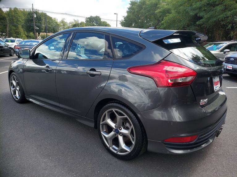 Used 2017 Ford Focus ST for sale Sold at Victory Lotus in New Brunswick, NJ 08901 4