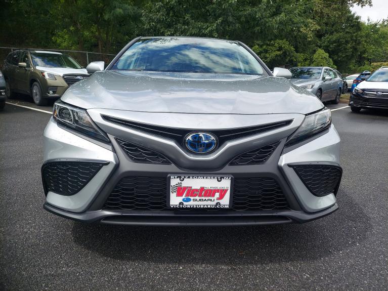 Used 2022 Toyota Camry Hybrid SE for sale $34,995 at Victory Lotus in New Brunswick, NJ 08901 2