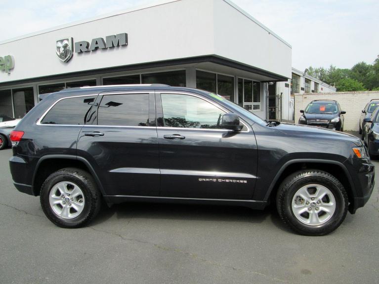 Used 2016 Jeep Grand Cherokee Laredo for sale Sold at Victory Lotus in New Brunswick, NJ 08901 8