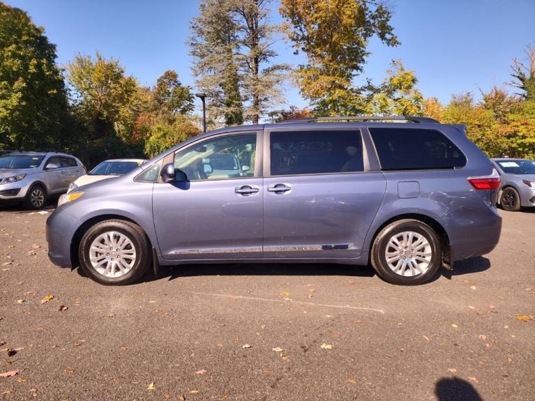 Used 2016 Toyota Sienna Ltd for sale Sold at Victory Lotus in New Brunswick, NJ 08901 2