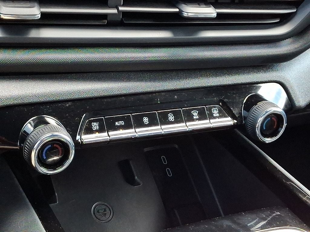 2025 Chevrolet Silverado EV LT