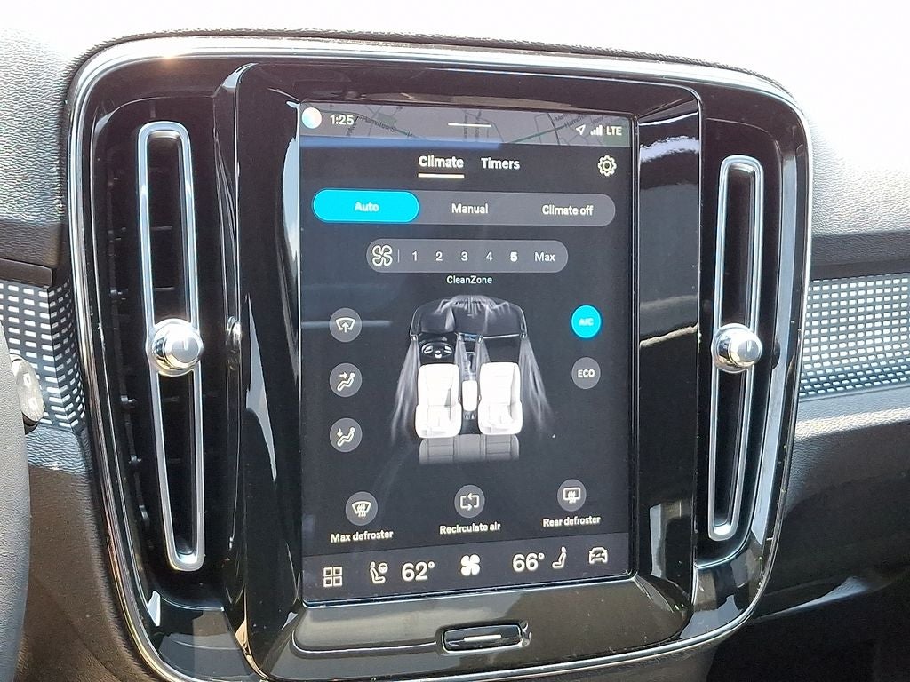 2022 Volvo XC40 Recharge Pure Electric P8 Ultimate