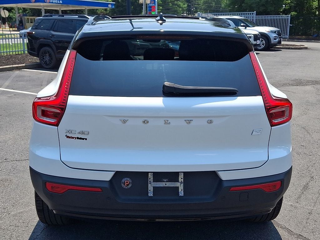 2022 Volvo XC40 Recharge Pure Electric P8 Ultimate